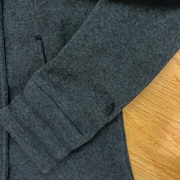 North face never worn! Women’s NorthFace gray sweater coat. Great looking! - Picture 2 of 10